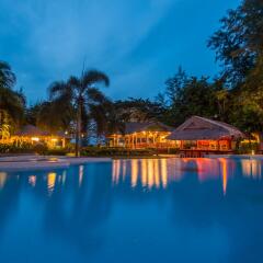 Отель Twin Bay Resort бассейн фото 2