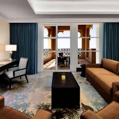 Отель Sheraton Sharjah Beach Resort & Spa комната для гостей