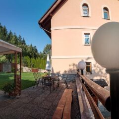 Отель Pension KrÁl Яблонец-над-Нисой приотельная территория