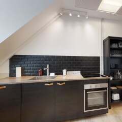 Отель Stylish 4 bed+2bath by Kgs. Have в номере