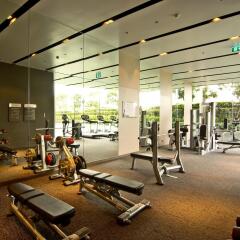Отель Klapsons The River Residences Bangkok фитнесс-зал фото 3