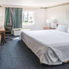 Отель Days Inn Columbus North Колумбус комната для гостей фото 3