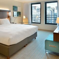 Отель Courtyard by Marriott Brussels EU Бельгия, Брюссель - 1 отзыв об отеле, цены и фото номеров - забронировать отель Courtyard by Marriott Brussels EU онлайн комната для гостей фото 5