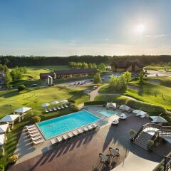 Гостиница Superior Golf and SPA Resort Украина, Харьков - отзывы, цены и фото номеров - забронировать гостиницу Superior Golf and SPA Resort онлайн балкон