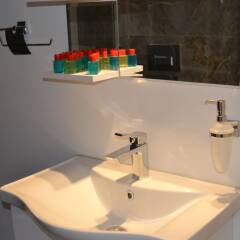 Loren Hotel Suites спа