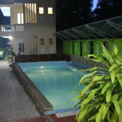 Отель Truong Linh Phu Quoc Resort бассейн