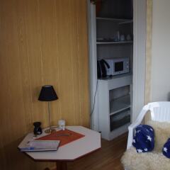 Отель Stranda bed and fishing сейф в номере