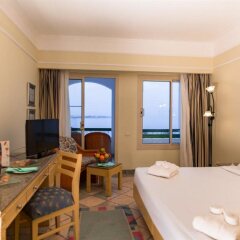 Отель Coral Beach Resort Tiran комната для гостей фото 4