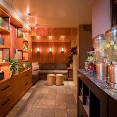 Отель Banff Caribou Lodge and Spa спа