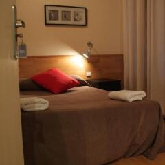 Отель Hostal Baires комната для гостей