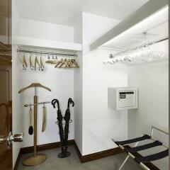 Отель The Park Tower Knightsbridge, A Luxury Collection Hotel Великобритания, Лондон - отзывы, цены и фото номеров - забронировать отель The Park Tower Knightsbridge, A Luxury Collection Hotel онлайн сейф в номере