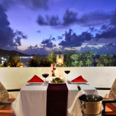Отель Swissotel Resort Phuket Patong Beach Таиланд, Пхукет - 3 отзыва об отеле, цены и фото номеров - забронировать отель Swissotel Resort Phuket Patong Beach онлайн балкон
