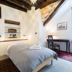 Отель Ve.N.I.Ce. Cera Casa Santo Stefano Италия, Венеция - отзывы, цены и фото номеров - забронировать отель Ve.N.I.Ce. Cera Casa Santo Stefano онлайн комната для гостей фото 4