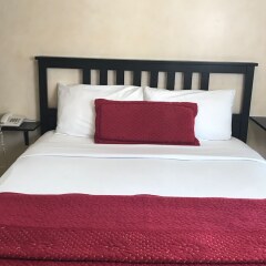 Отель Nite Inn Студио-Сити сейф в номере