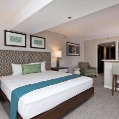 Отель Ilikai Hotel & Luxury Suites США, Пляж Waikiki - отзывы, цены и фото номеров - забронировать отель Ilikai Hotel & Luxury Suites онлайн комната для гостей фото 3