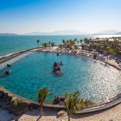Отель Amiana Resort and Villas бассейн
