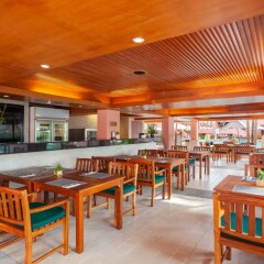 Отель Seaview Patong Hotel Таиланд, Пхукет - отзывы, цены и фото номеров - забронировать отель Seaview Patong Hotel онлайн гостиничный бар