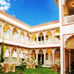 Отель WelcomHeritage Sirsi Haveli