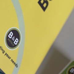 Отель B&B Padova Падуя сейф в номере