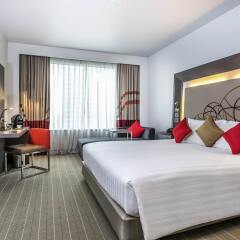 Отель Novotel Bangkok Ploenchit Sukhumvit комната для гостей фото 3