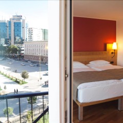 Отель Rogner Hotel Tirana Албания, Тирана - отзывы, цены и фото номеров - забронировать отель Rogner Hotel Tirana онлайн балкон