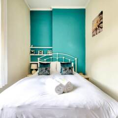 Отель Light 2-bed West End Apt Overlooking Kelvingrove Museum Глазго с домашними животными