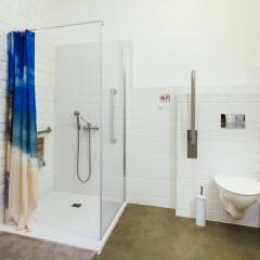 Отель Amalienhof Hostel Riga Латвия, Рига - 4 отзыва об отеле, цены и фото номеров - забронировать отель Amalienhof Hostel Riga онлайн ванная фото 2