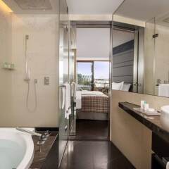 Отель Royal Savoy Lausanne ванная фото 2