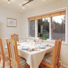 Отель Vancouver Shaughnessy Cozy Heritage House Канада, Ванкувер - отзывы, цены и фото номеров - забронировать отель Vancouver Shaughnessy Cozy Heritage House онлайн