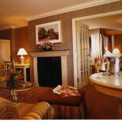 Отель Château Vaudreuil Hôtel & Suites Канада, Монреаль - отзывы, цены и фото номеров - забронировать отель Château Vaudreuil Hôtel & Suites онлайн интерьер отеля фото 2