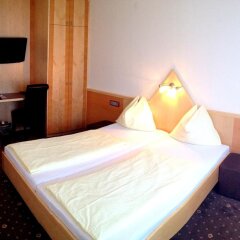 Hotel Drei Kreuz Зальцбург сейф в номере