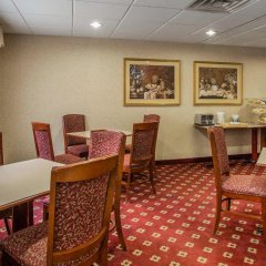 Quality Inn & Suites Downtown in Green Bay, United States of America from 103$, photos, reviews - zenhotels.com meals