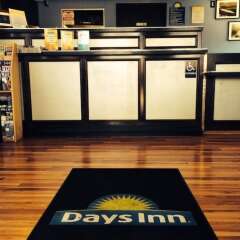 Отель Days Inn by Wyndham Long Beach City Center интерьер отеля