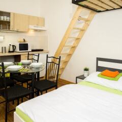 Апартаменты Flying Bed Apartment close to Castle Прага комната для гостей фото 4