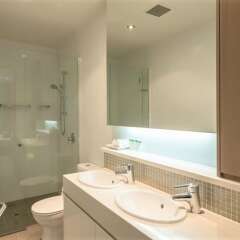 Отель MONDRIAN Luxury Suites & Apartments Warsaw Market Square Польша, Варшава - отзывы, цены и фото номеров - забронировать отель MONDRIAN Luxury Suites & Apartments Warsaw Market Square онлайн ванная