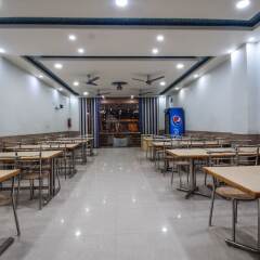 OYO 23995 Hotel Aan Milan питание