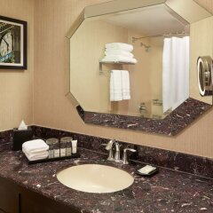 Отель Sheraton Ottawa Hotel Канада, Оттава - отзывы, цены и фото номеров - забронировать отель Sheraton Ottawa Hotel онлайн ванная