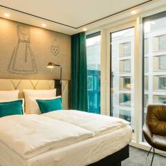 Отель Motel One München-parkstadt Schwabing Мюнхен комната для гостей фото 4