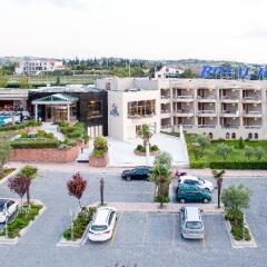 Отель Royal Hotel Греция, Ферми - 1 отзыв об отеле, цены и фото номеров - забронировать отель Royal Hotel онлайн парковка