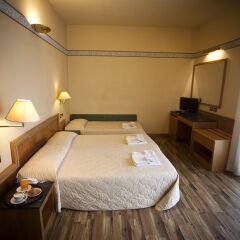 Hotel Marina Bay комната для гостей