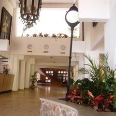 Отель Caleta Beach Resort Мексика, Акапулько - отзывы, цены и фото номеров - забронировать отель Caleta Beach Resort онлайн интерьер отеля