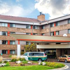 Отель Quality Inn & Suites Mall Of America - Msp Airport Блумингтон городской автобус
