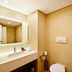 Mediterranean Beach Hotel in Limassol, Cyprus from 238$, photos, reviews - zenhotels.com bathroom