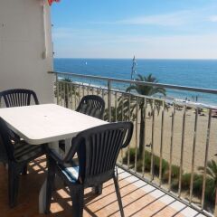 Отель Calafell Beach балкон
