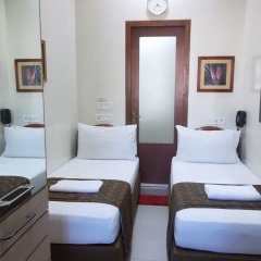 Hotel Elphinstone Annexe in Mumbai, India from 57$, photos, reviews - zenhotels.com guestroom