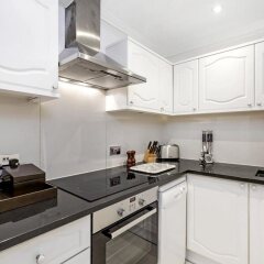 Отель Queensgate Court в номере