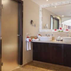 Отель Majestic Elegance Punta Cana - All Inclusive Доминикана, Пунта Кана - 9 отзывов об отеле, цены и фото номеров - забронировать отель Majestic Elegance Punta Cana - All Inclusive онлайн ванная фото 2