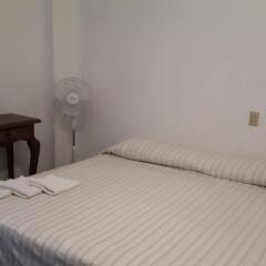 Hotel Nueva York комната для гостей