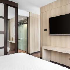 Отель AC Hotel Firenze by Marriott Италия, Флоренция - 1 отзыв об отеле, цены и фото номеров - забронировать отель AC Hotel Firenze by Marriott онлайн удобства в номере фото 2