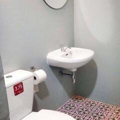 Отель The Rawin B&B Condo By Favstay ванная фото 2